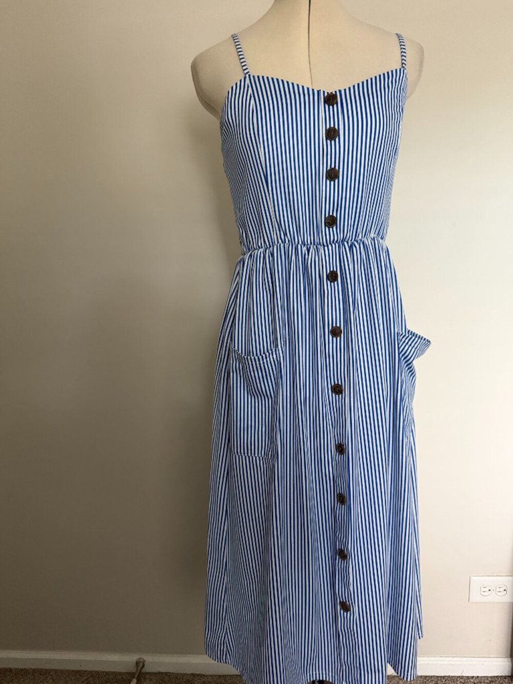 Angashion Casual Midi Dress- casual sundress in blue stripes,size M